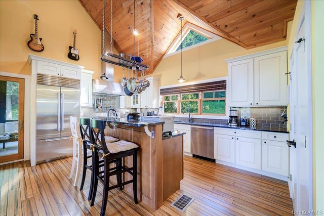 140 Kenoza Trail, Callicoon, NY 12723