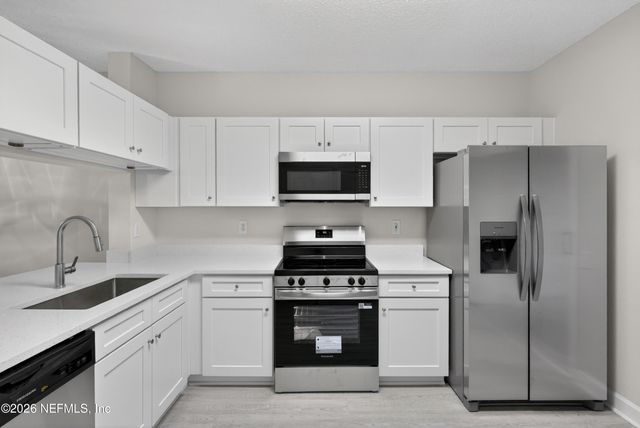 12311 KENSINGTON LAKES Drive 905, Jacksonville, FL 32246