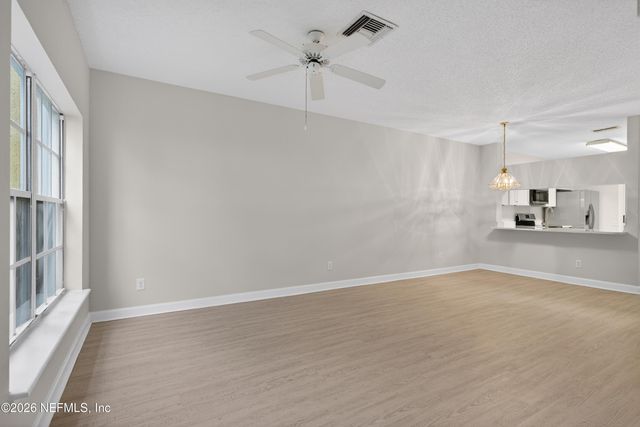 12311 KENSINGTON LAKES Drive 905, Jacksonville, FL 32246