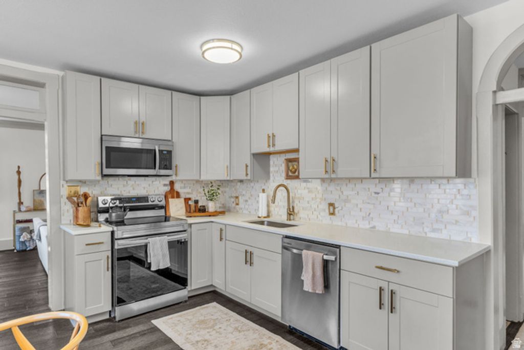 Image 7 of property listing at 595 E 900 N, Lehi, UT 84043