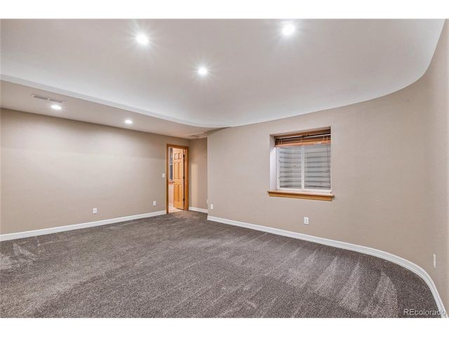 1496 Eagle Ct, Windsor, CO 80550