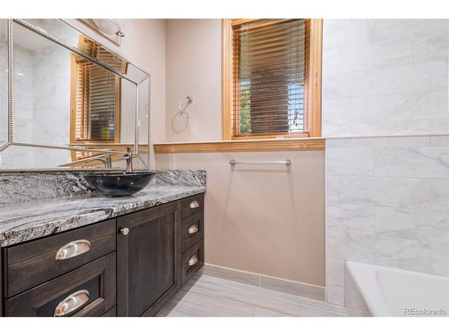 1496 Eagle Ct, Windsor, CO 80550