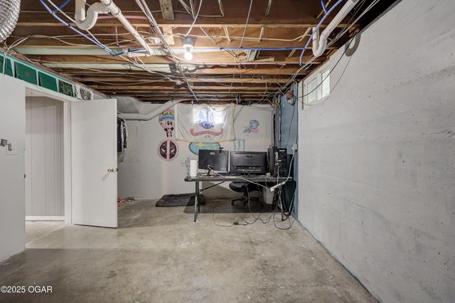 839 Euclid Boulevard, Carthage, MO 64836