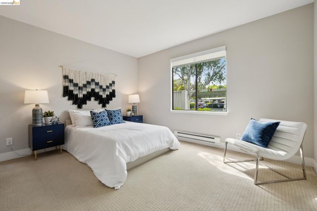 189 Schooner Ct, Richmond, CA 94804