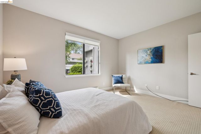 189 Schooner Ct, Richmond, CA 94804