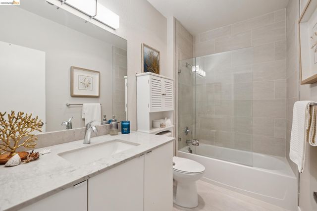189 Schooner Ct, Richmond, CA 94804