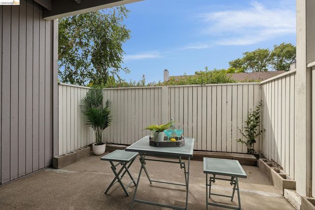 189 Schooner Ct, Richmond, CA 94804