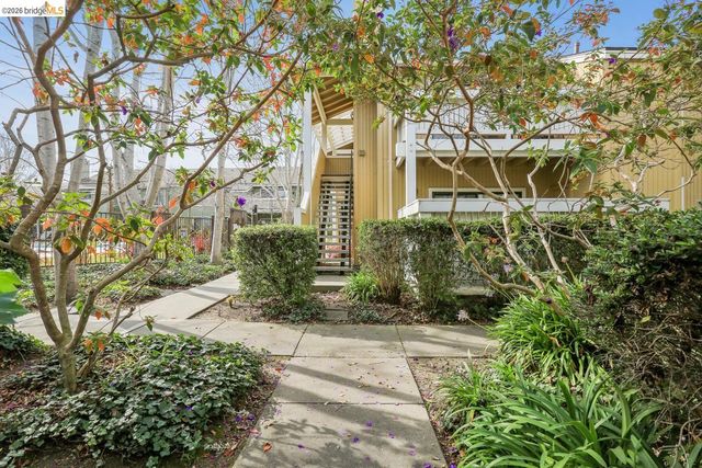 189 Schooner Ct, Richmond, CA 94804