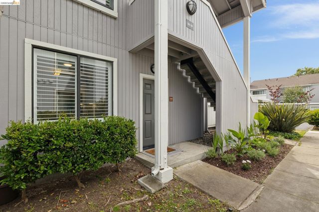 189 Schooner Ct, Richmond, CA 94804