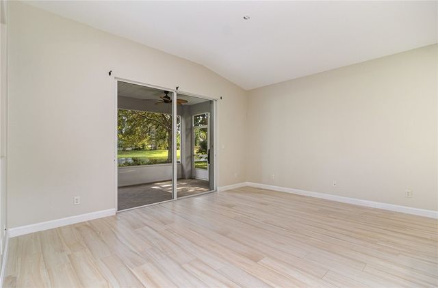 652 Hatteras Court SW, Vero Beach, FL 32968