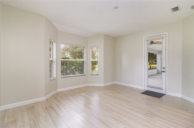 652 Hatteras Court SW, Vero Beach, FL 32968