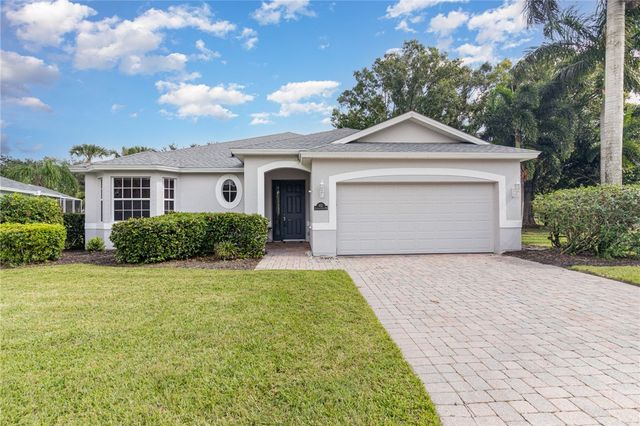 652 Hatteras Court SW, Vero Beach, FL 32968