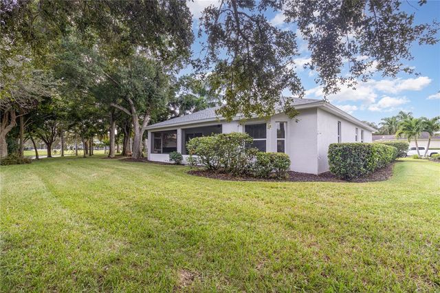 652 Hatteras Court SW, Vero Beach, FL 32968