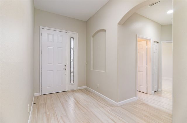 652 Hatteras Court SW, Vero Beach, FL 32968