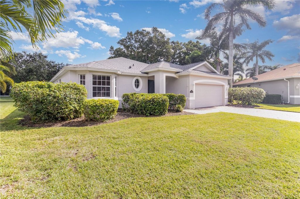 652 Hatteras Court SW, Vero Beach, FL 32968