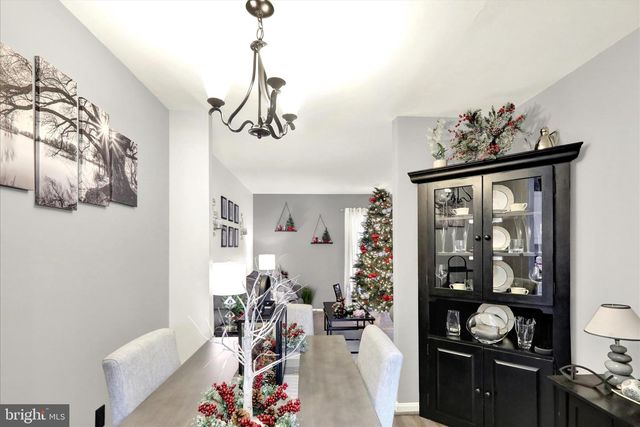 913 E OAK ST, Palmyra, PA 17078