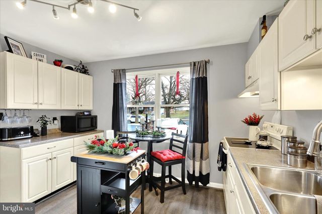 913 E OAK ST, Palmyra, PA 17078