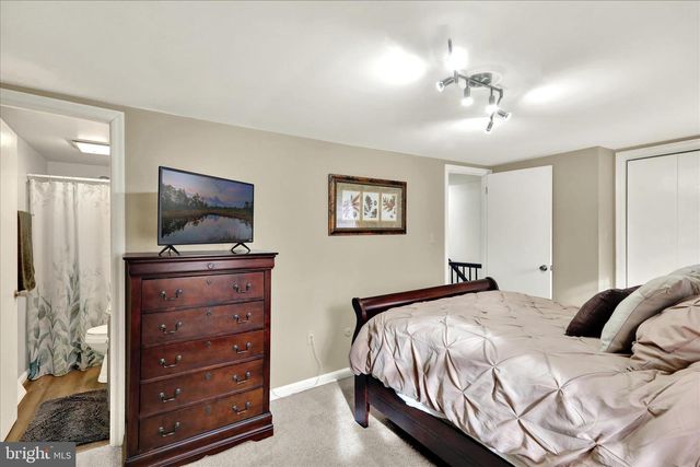 913 E OAK ST, Palmyra, PA 17078