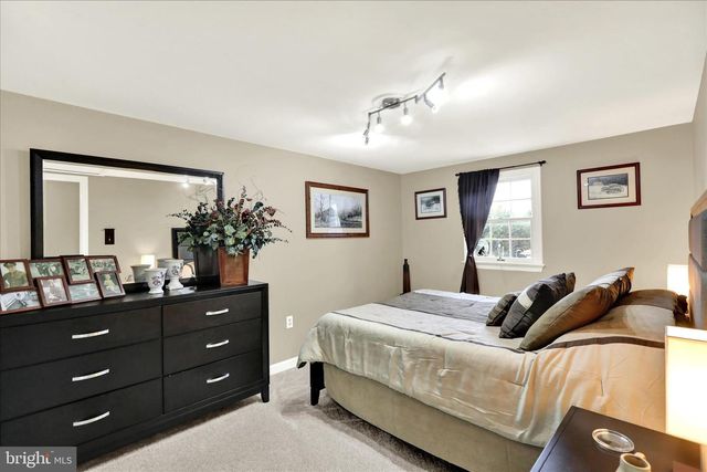 913 E OAK ST, Palmyra, PA 17078