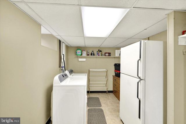 913 E OAK ST, Palmyra, PA 17078