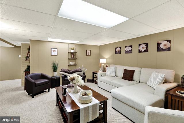 913 E OAK ST, Palmyra, PA 17078