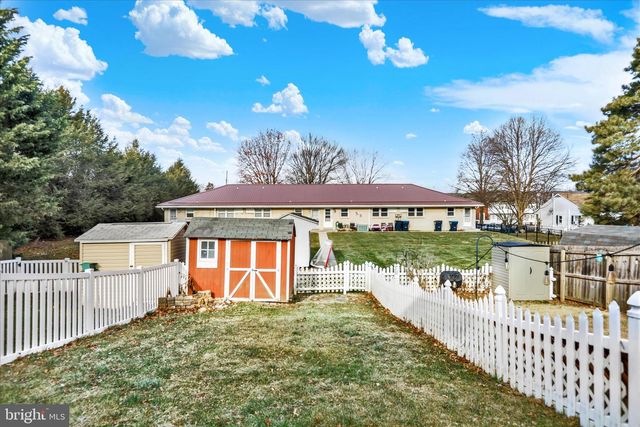 913 E OAK ST, Palmyra, PA 17078