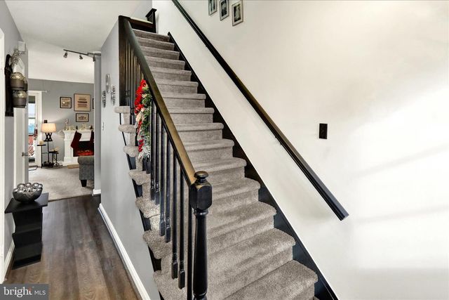 913 E OAK ST, Palmyra, PA 17078