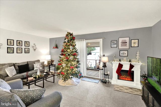 913 E OAK ST, Palmyra, PA 17078