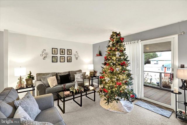 913 E OAK ST, Palmyra, PA 17078