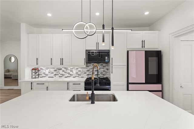 3873 W 31st Street, Cleveland, OH 44109