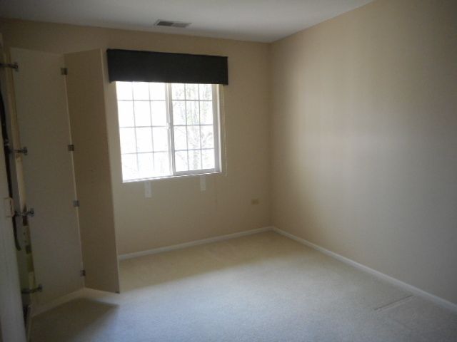 605 Barrington Avenue E 340, Dundee, IL 60118