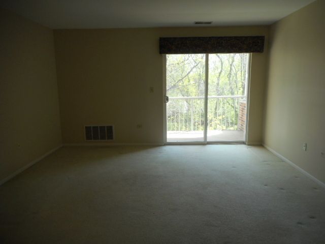 605 Barrington Avenue E 340, Dundee, IL 60118