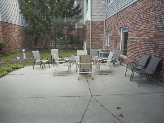 605 Barrington Avenue E 340, Dundee, IL 60118
