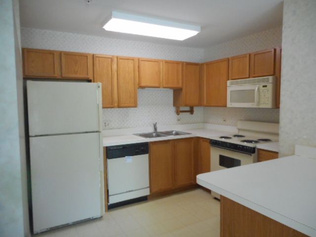 605 Barrington Avenue E 340, Dundee, IL 60118