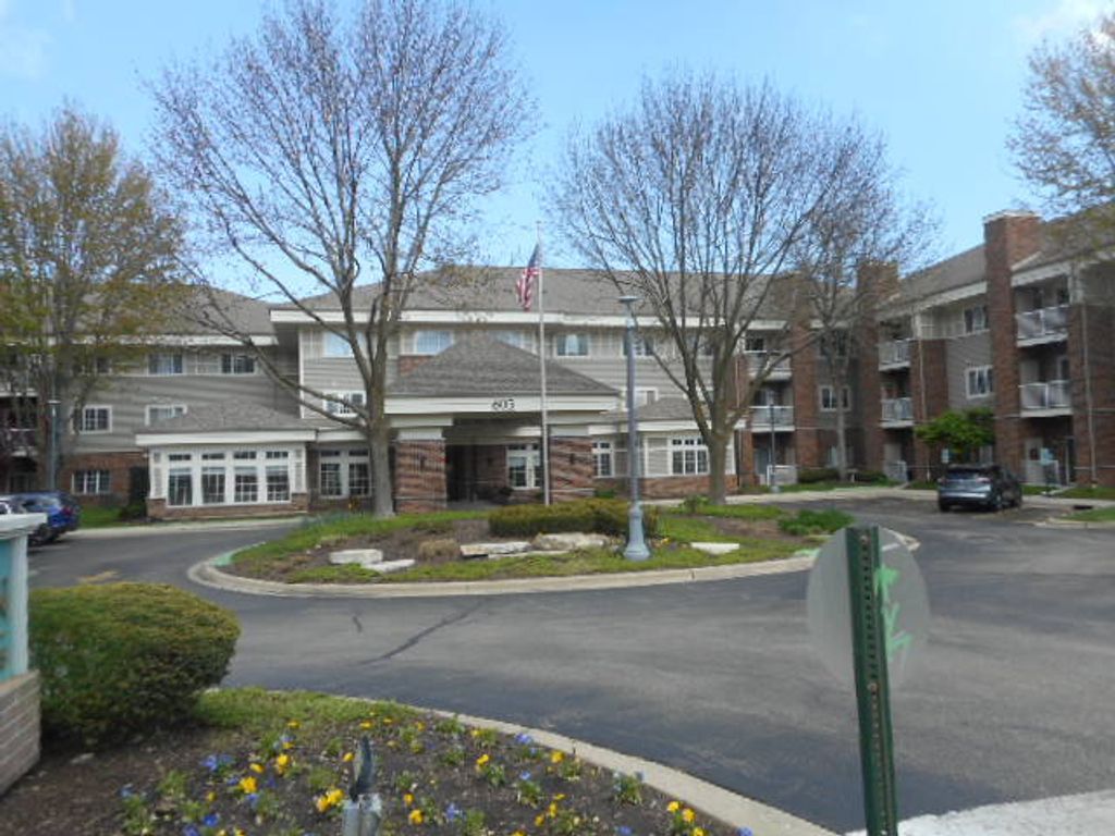 605 Barrington Avenue E 340, Dundee, IL 60118