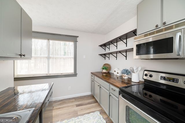 80 Northwoods Road, Sharpsburg, GA 30277