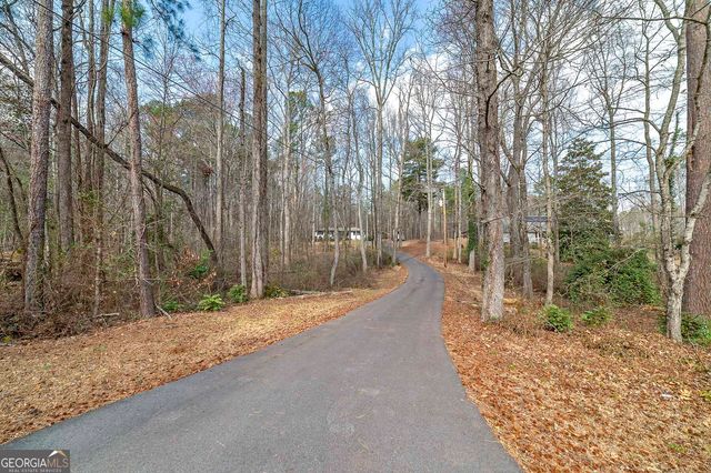 80 Northwoods Road, Sharpsburg, GA 30277