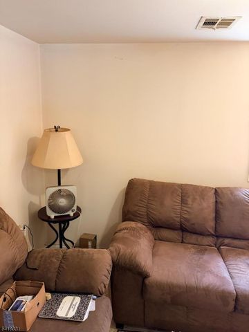 496 E 24Th St, Paterson City, NJ 07514