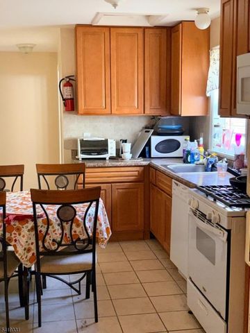 496 E 24Th St, Paterson City, NJ 07514