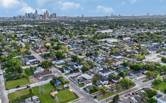1501 Cavalcade Street, Houston, TX 77009