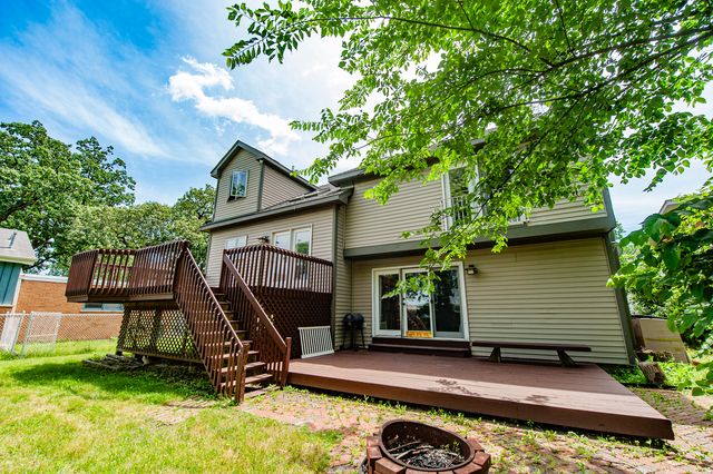 18910 W Orchard Lane, Grayslake, IL 60030