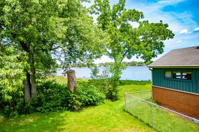 18910 W Orchard Lane, Grayslake, IL 60030