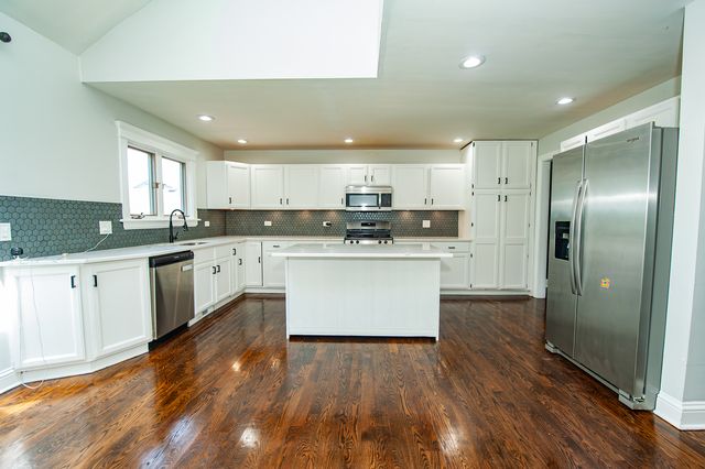 18910 W Orchard Lane, Grayslake, IL 60030