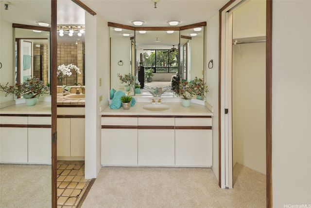 1525 Wilder Avenue 308, Honolulu, HI 96822