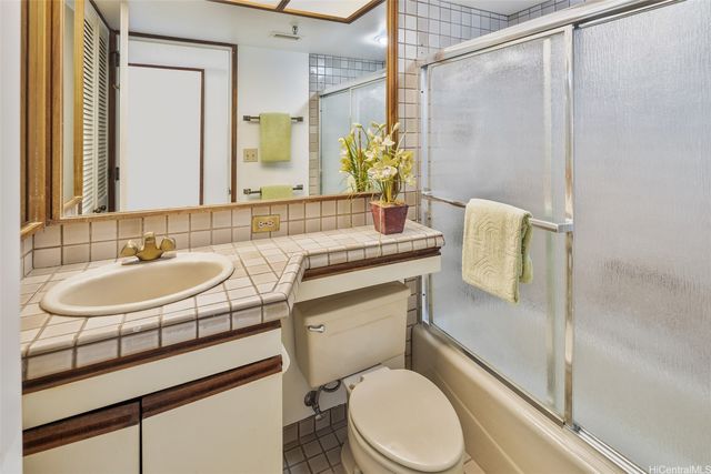 1525 Wilder Avenue 308, Honolulu, HI 96822