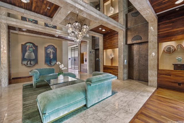 1525 Wilder Avenue 308, Honolulu, HI 96822