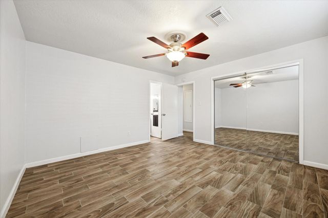 308 Brandywyne Drive, Friendswood, TX 77546