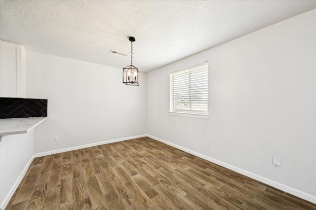 308 Brandywyne Drive, Friendswood, TX 77546