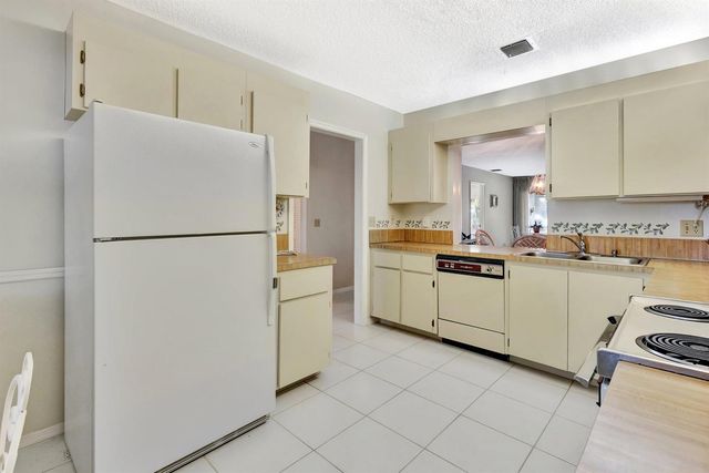 1600 SE Saint Lucie Boulevard SE 211, Stuart, FL 34996
