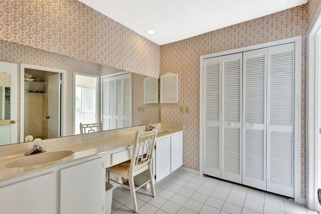 1600 SE Saint Lucie Boulevard SE 211, Stuart, FL 34996